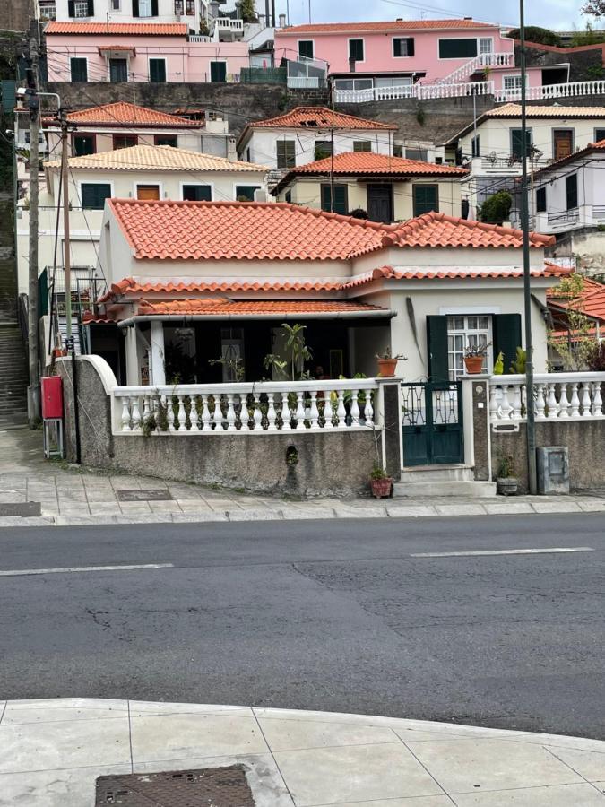 Home & Flower - Private Bedrooms Funchal Екстериор снимка