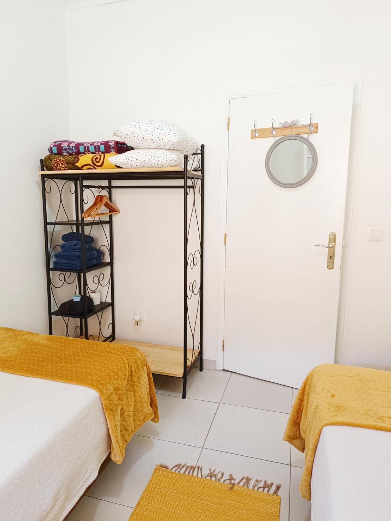Home & Flower - Private Bedrooms Funchal Екстериор снимка