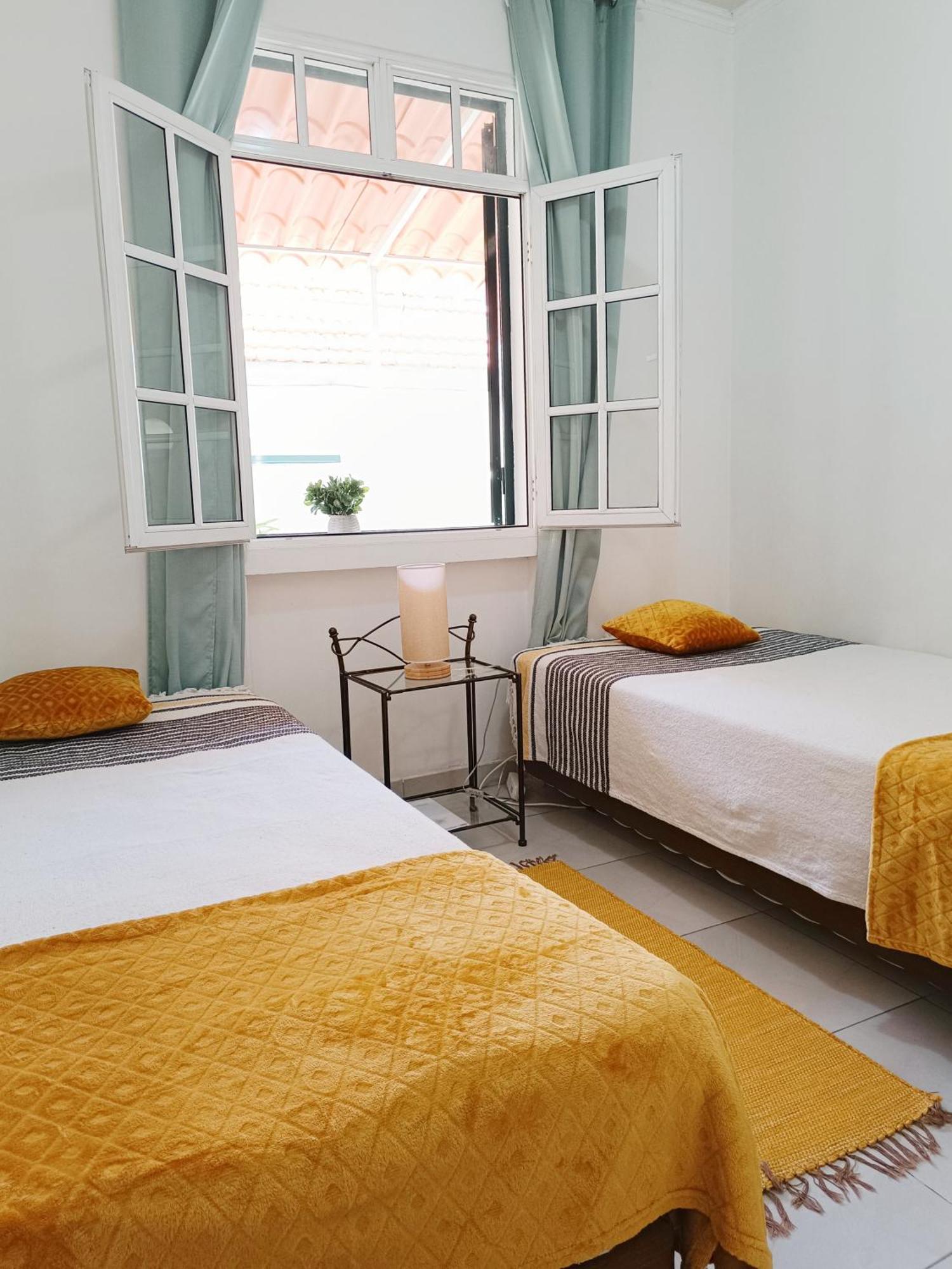 Home & Flower - Private Bedrooms Funchal Екстериор снимка