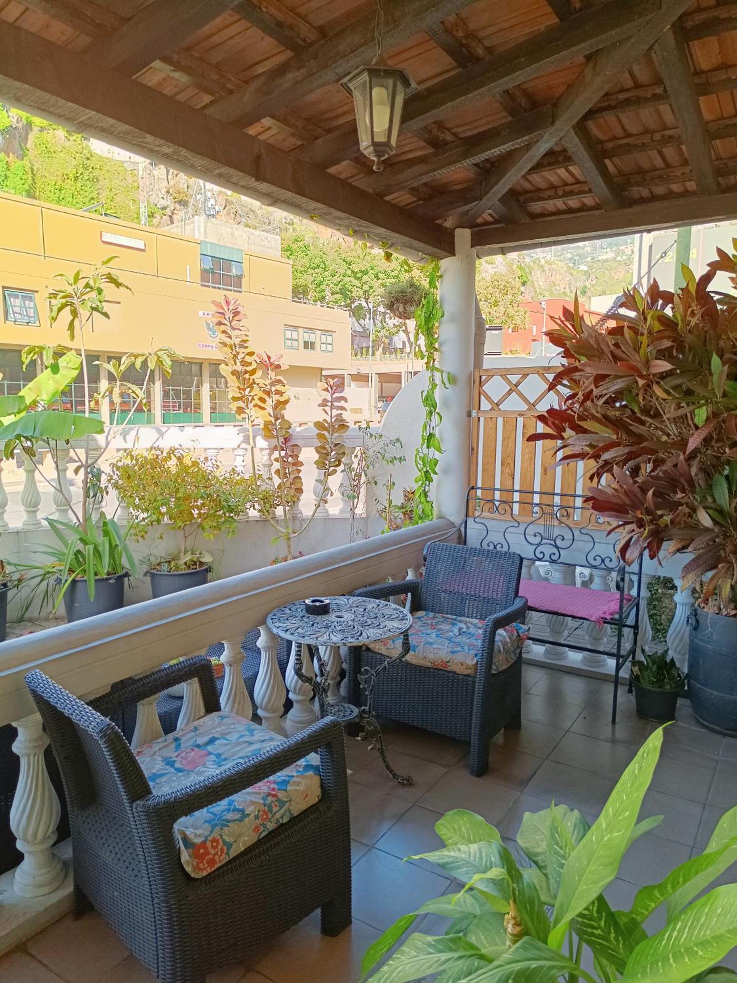 Home & Flower - Private Bedrooms Funchal Екстериор снимка