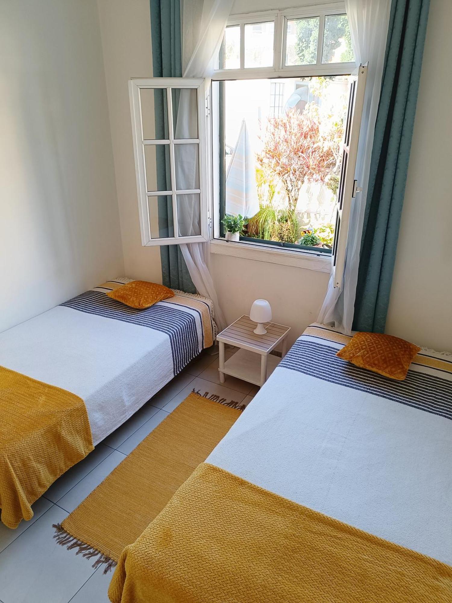 Home & Flower - Private Bedrooms Funchal Екстериор снимка