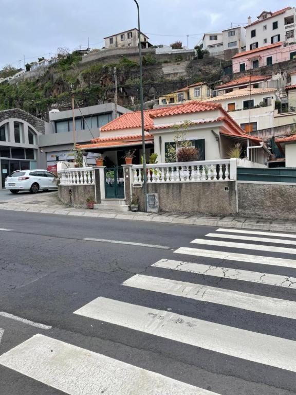 Home & Flower - Private Bedrooms Funchal Екстериор снимка