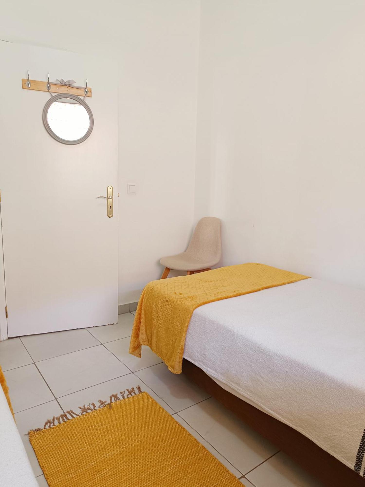 Home & Flower - Private Bedrooms Funchal Стая снимка